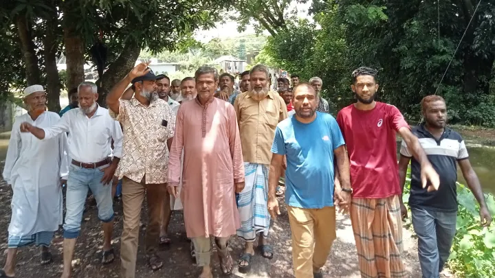 নোয়াখালীতে জলাবদ্ধতা নিরসনে বিক্ষোভ